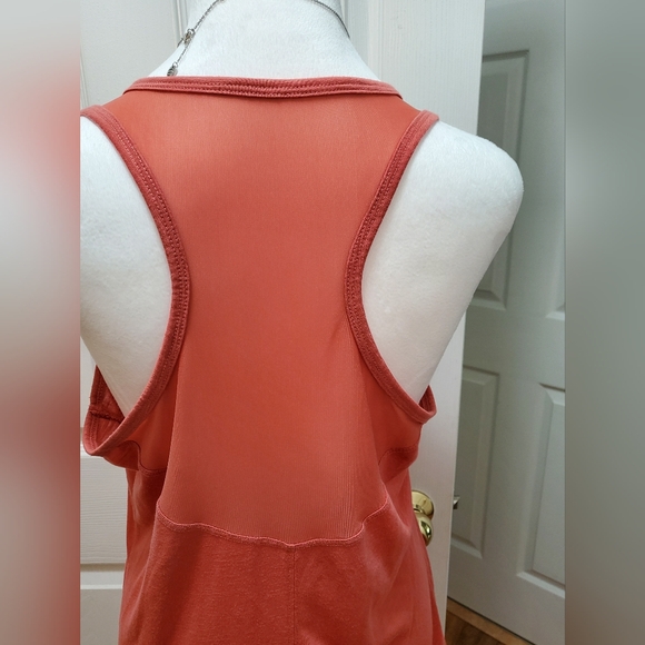 Jessica Simpson Activewear, mesh detail racerback tank, Size L, Coral/pale rust - Picture 8 of 10